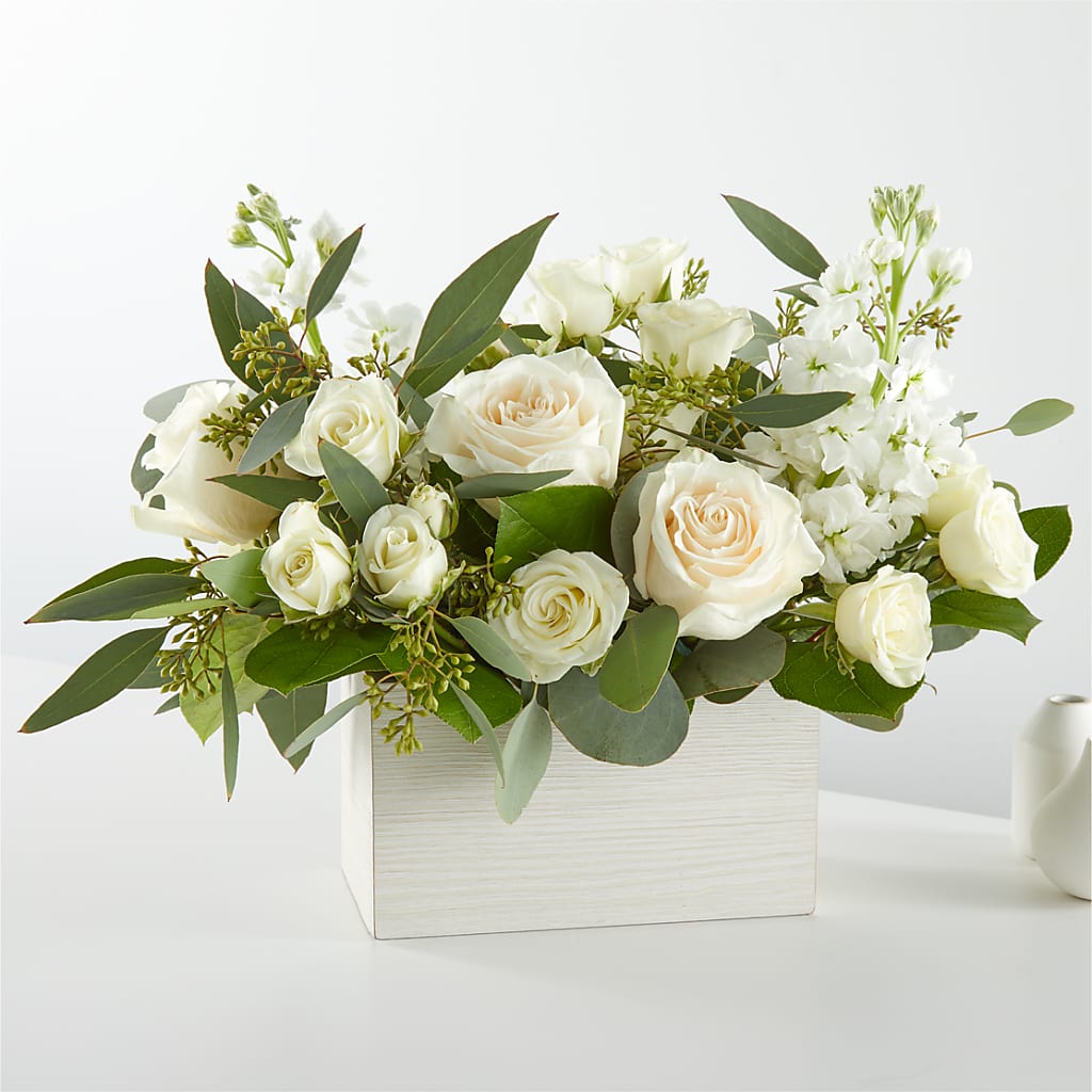 Fresh Linen Box Bouquet – East City Flower Shop, Peterborough ON