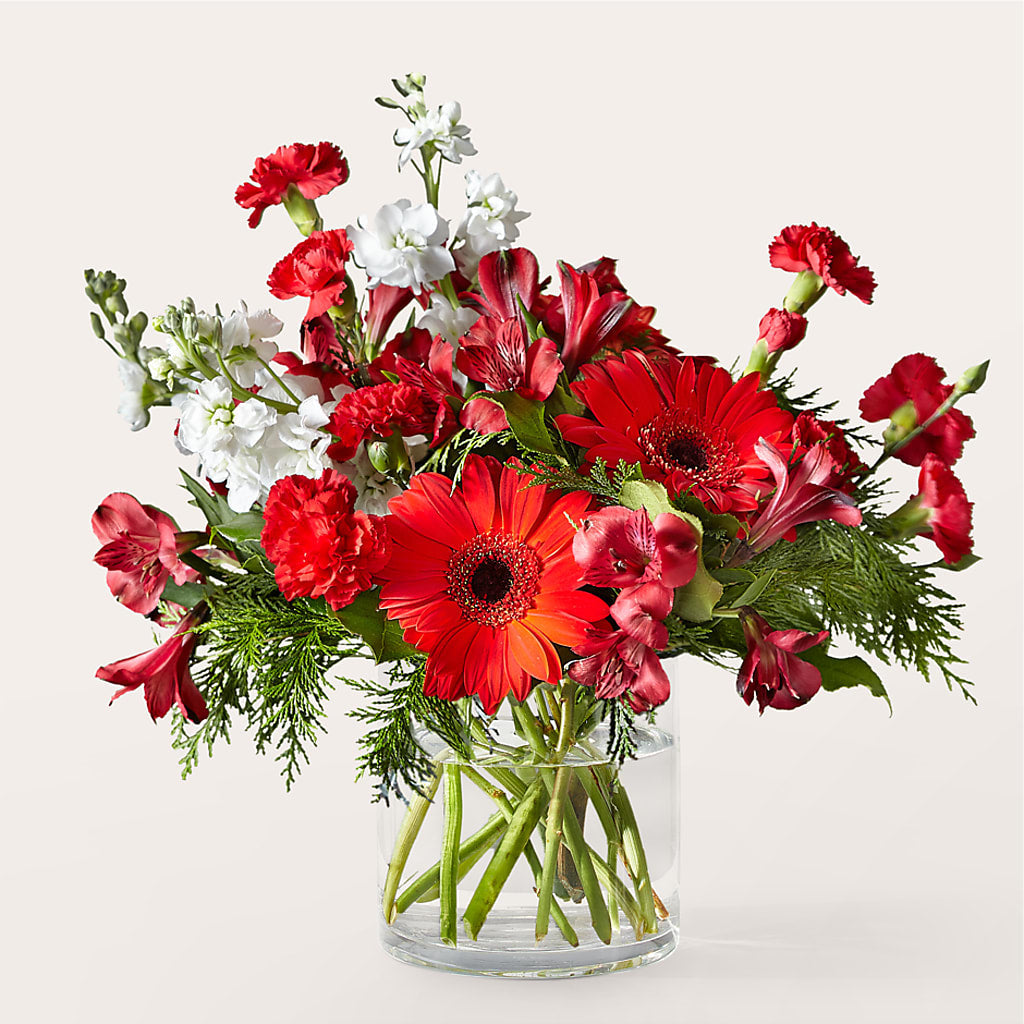 Holidaisy Bouquet – East City Flower Shop, Peterborough ON